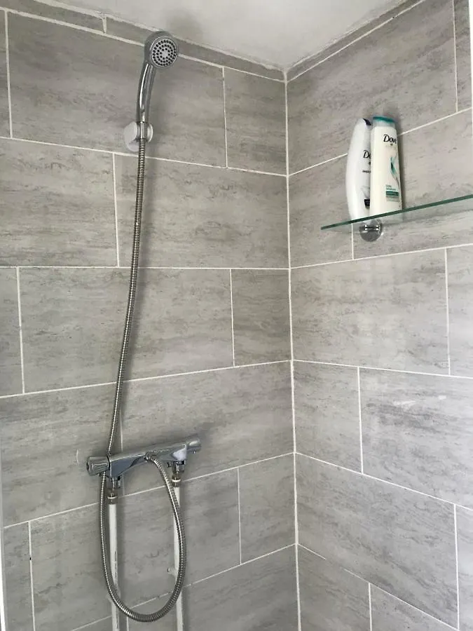 Studio Apartment Rainham